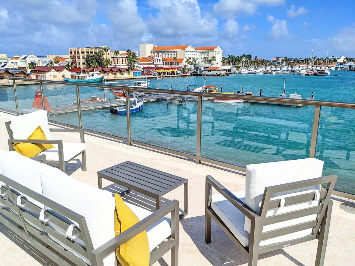 Luxury Condo With Infinity Pool & Ocean View Oranjestad Exteriér fotografie